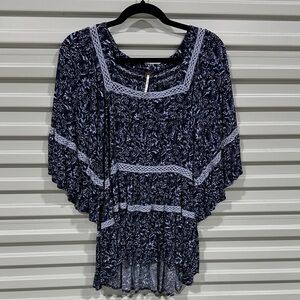 Free People Navy & White Floral Lace-Trim Peasant Top